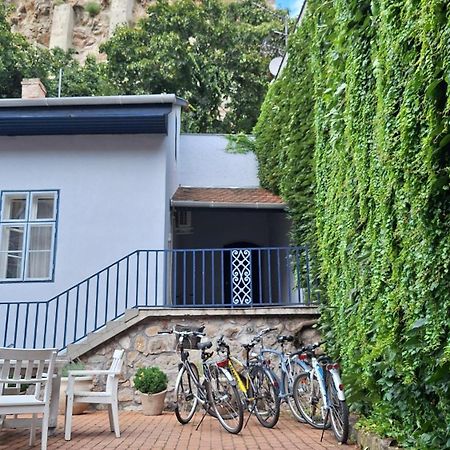 Ister Guesthouse Esztergom Exterior foto