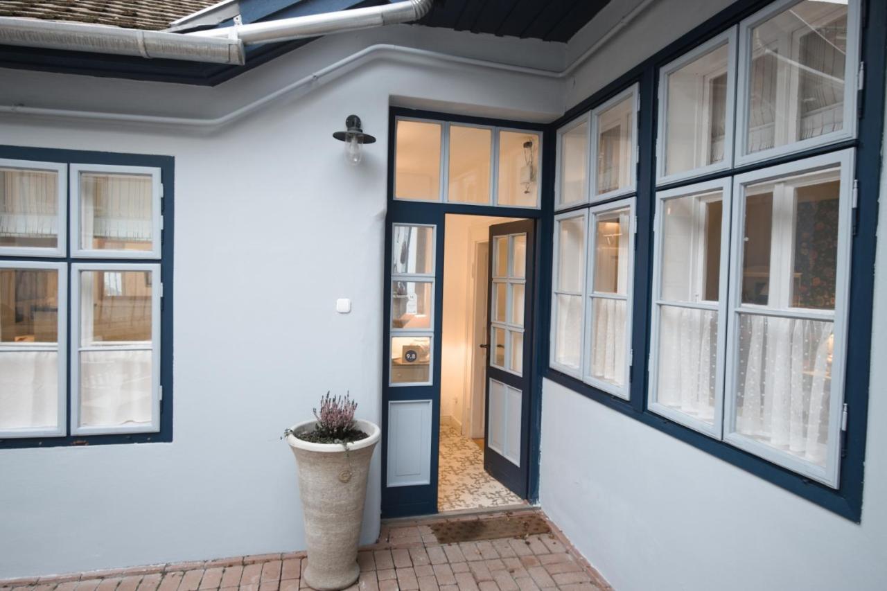 Ister Guesthouse Esztergom Exterior foto