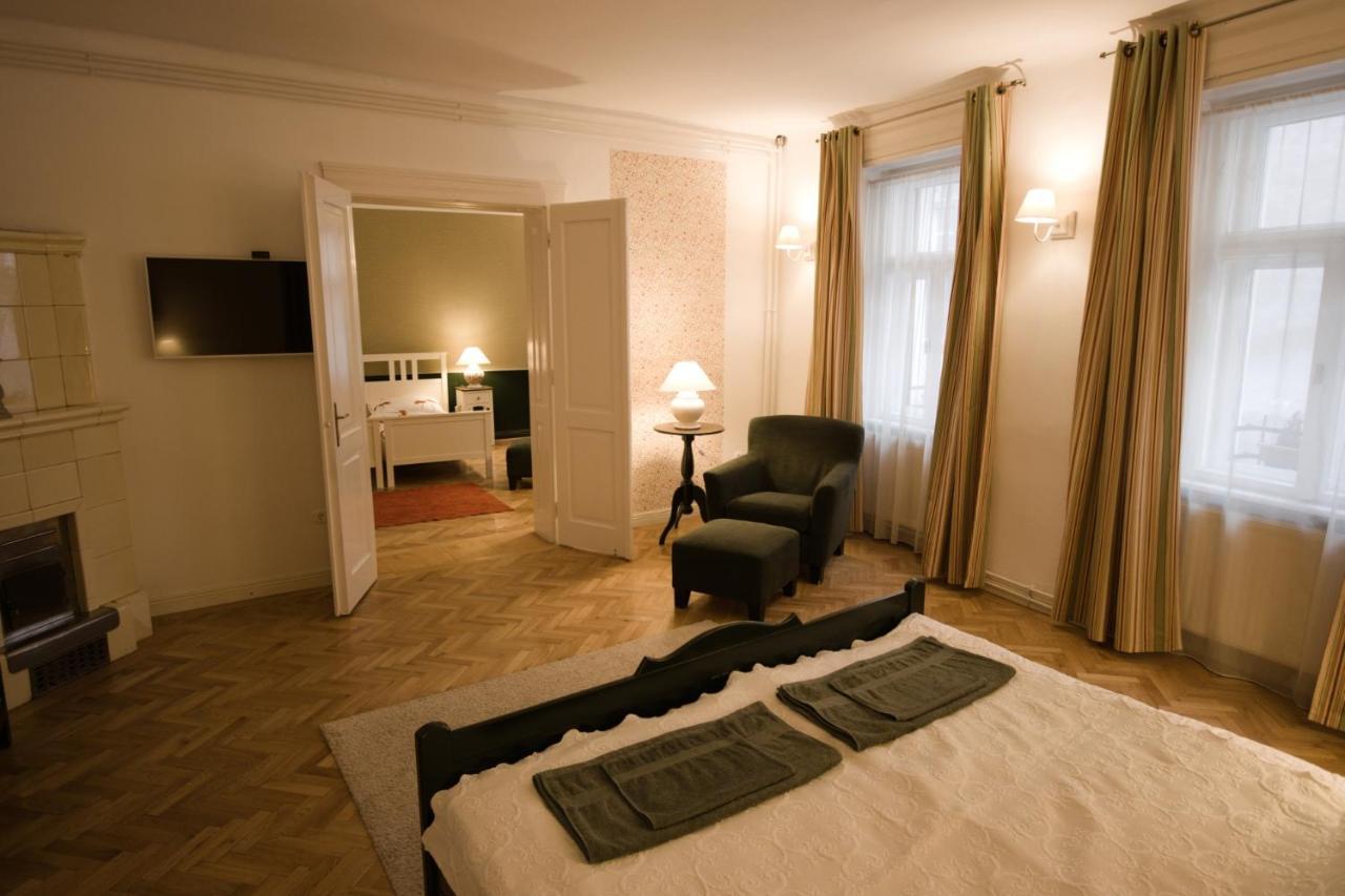 Ister Guesthouse Esztergom Exterior foto